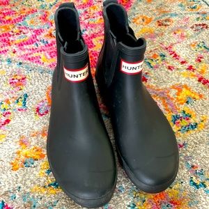 Black Hunter Chelsea boot size 8